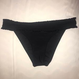 Black ruffled cheeky bikini bottom